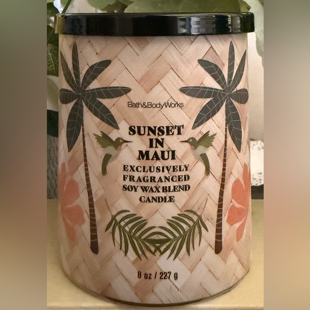 🆕🌴 BATH & BODY WORKS “SUNSET IN MAUI” SINGLE WICK CANDLE. BRAND NEW. SOY WAX.